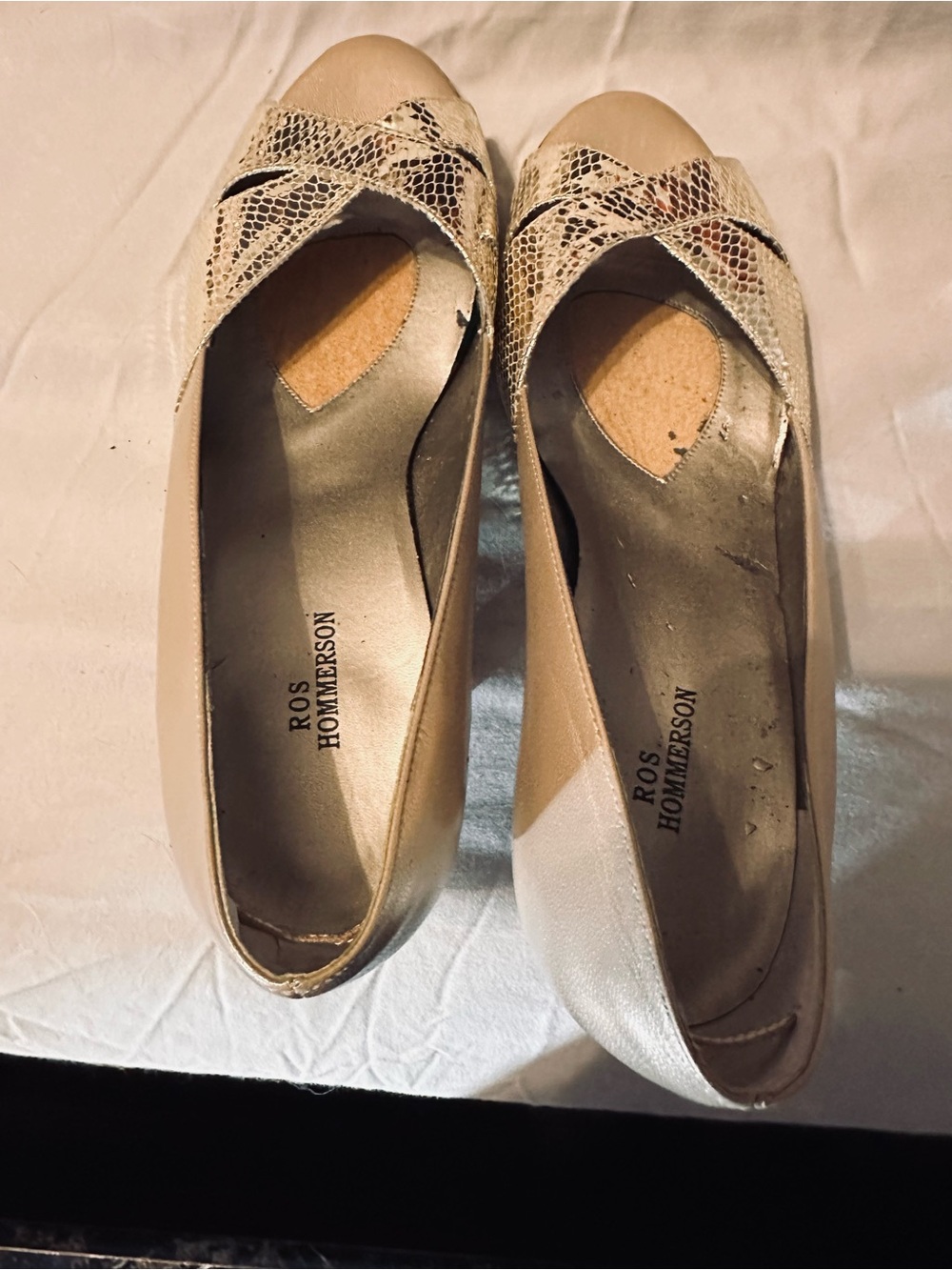 Ros Hommerson Beige Snake-Accent Ballet Flats
